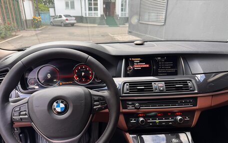 BMW 5 серия, 2015 год, 2 400 000 рублей, 1 фотография