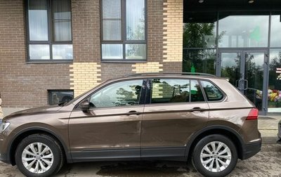 Volkswagen Tiguan II, 2020 год, 2 600 000 рублей, 1 фотография