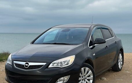 Opel Astra J, 2011 год, 1 000 000 рублей, 1 фотография