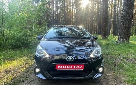 Toyota Aqua I, 2015 год, 890 000 рублей, 1 фотография