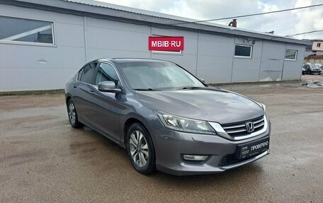 Honda Accord IX рестайлинг, 2013 год, 1 399 000 рублей, 3 фотография