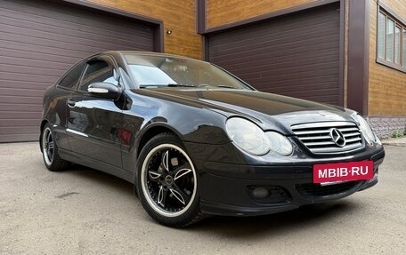 Mercedes-Benz C-Класс, 2005 год, 560 000 рублей, 2 фотография