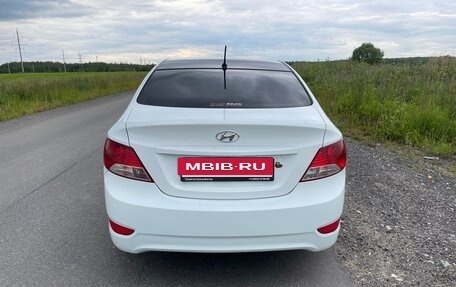 Hyundai Solaris II рестайлинг, 2011 год, 630 000 рублей, 8 фотография