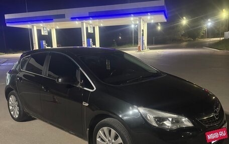 Opel Astra J, 2011 год, 1 000 000 рублей, 3 фотография