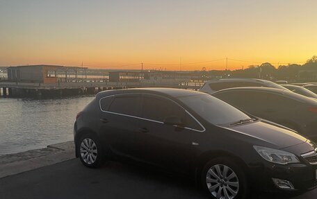 Opel Astra J, 2011 год, 1 000 000 рублей, 23 фотография