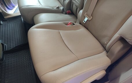 Toyota Highlander III, 2011 год, 2 095 000 рублей, 34 фотография