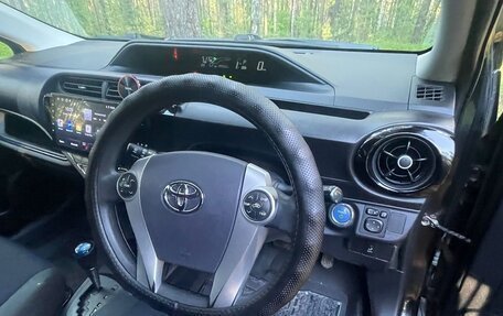 Toyota Aqua I, 2015 год, 890 000 рублей, 6 фотография