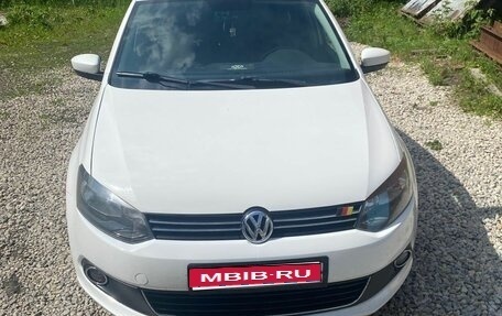 Volkswagen Polo VI (EU Market), 2013 год, 800 000 рублей, 1 фотография