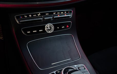Mercedes-Benz E-Класс, 2017 год, 2 900 000 рублей, 11 фотография