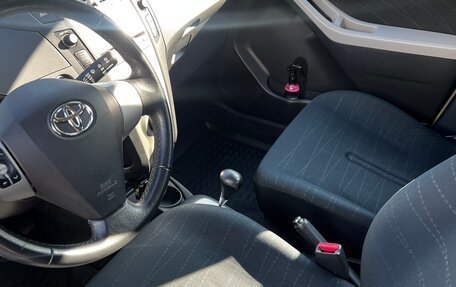 Toyota Yaris III рестайлинг, 2007 год, 750 000 рублей, 5 фотография