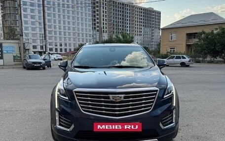 Cadillac XT5 I рестайлинг, 2019 год, 3 100 000 рублей, 3 фотография