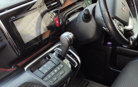 Honda Stepwgn IV, 2015 год, 2 100 000 рублей, 10 фотография