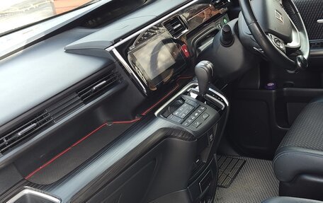 Honda Stepwgn IV, 2015 год, 2 100 000 рублей, 12 фотография