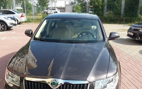 Skoda Superb III рестайлинг, 2012 год, 2 999 999 рублей, 2 фотография
