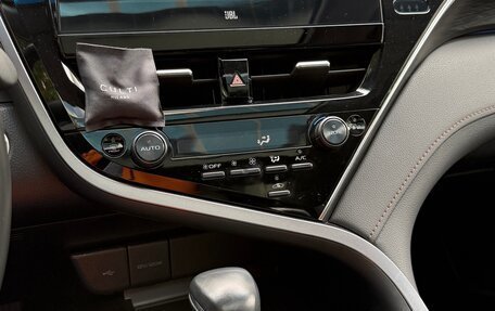 Toyota Camry, 2023 год, 3 800 000 рублей, 13 фотография