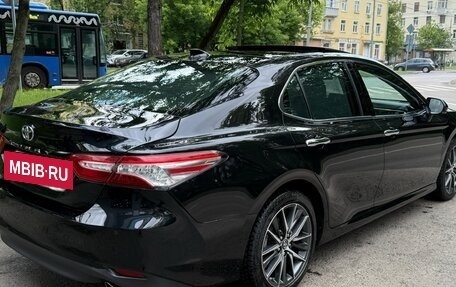 Toyota Camry, 2023 год, 3 800 000 рублей, 6 фотография