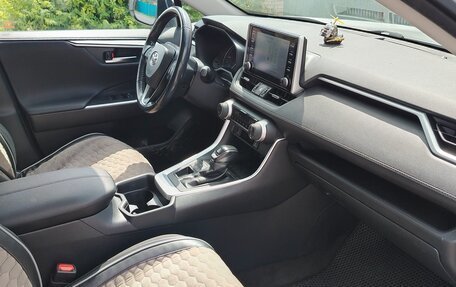 Toyota RAV4, 2020 год, 3 049 000 рублей, 5 фотография