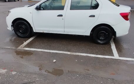 Renault Logan II, 2017 год, 500 000 рублей, 8 фотография