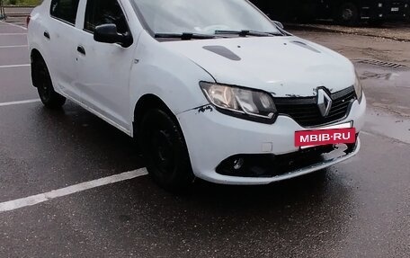 Renault Logan II, 2017 год, 500 000 рублей, 3 фотография