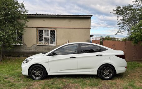 Hyundai Solaris II рестайлинг, 2013 год, 1 050 000 рублей, 4 фотография