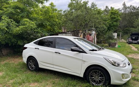 Hyundai Solaris II рестайлинг, 2013 год, 1 050 000 рублей, 6 фотография