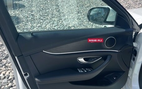 Mercedes-Benz E-Класс, 2022 год, 5 956 500 рублей, 9 фотография