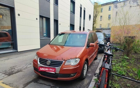 Volkswagen Touran III, 2008 год, 650 000 рублей, 6 фотография