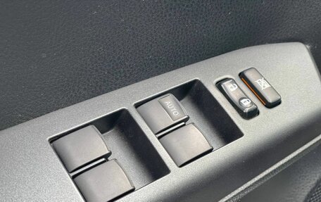 Toyota RAV4, 2018 год, 2 350 000 рублей, 10 фотография