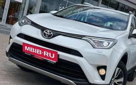 Toyota RAV4, 2018 год, 2 350 000 рублей, 8 фотография