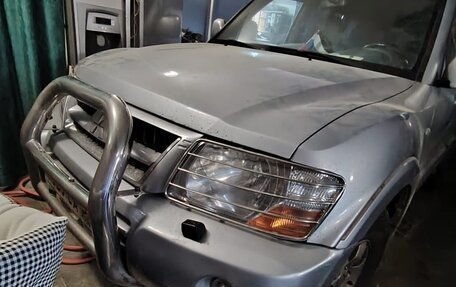 Mitsubishi Pajero III рестайлинг, 2004 год, 2 500 000 рублей, 2 фотография