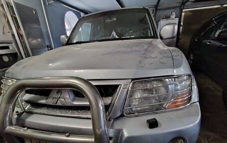 Mitsubishi Pajero III рестайлинг, 2004 год, 2 500 000 рублей, 3 фотография