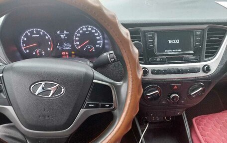 Hyundai Solaris II рестайлинг, 2018 год, 720 000 рублей, 7 фотография