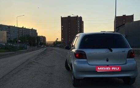 Toyota Vitz, 1999 год, 355 000 рублей, 2 фотография