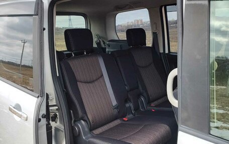 Nissan Serena IV, 2015 год, 1 380 000 рублей, 10 фотография