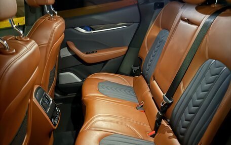 Maserati Levante I, 2017 год, 4 050 000 рублей, 7 фотография