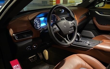 Maserati Levante I, 2017 год, 4 050 000 рублей, 8 фотография