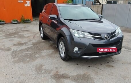 Toyota RAV4, 2013 год, 1 960 000 рублей, 4 фотография