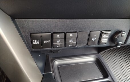 Toyota RAV4, 2013 год, 1 960 000 рублей, 10 фотография