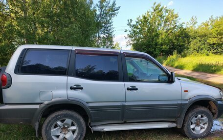 Nissan Terrano II рестайлинг, 2003 год, 650 000 рублей, 2 фотография