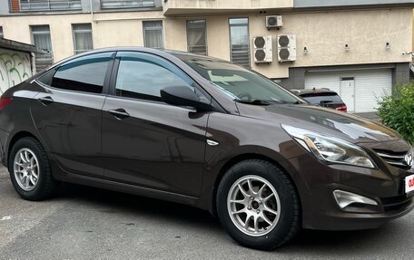 Hyundai Solaris II рестайлинг, 2015 год, 725 000 рублей, 5 фотография