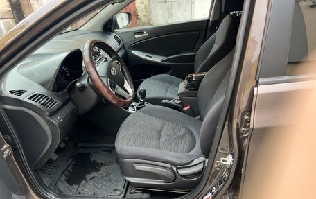 Hyundai Solaris II рестайлинг, 2015 год, 725 000 рублей, 8 фотография