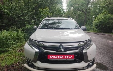 Mitsubishi Pajero Sport III рестайлинг, 2019 год, 3 500 000 рублей, 13 фотография