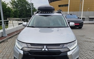 Mitsubishi Outlander III рестайлинг 3, 2021 год, 2 450 000 рублей, 1 фотография