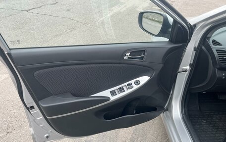Hyundai Solaris II рестайлинг, 2013 год, 890 000 рублей, 7 фотография