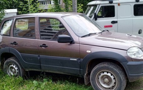 Chevrolet Niva I рестайлинг, 2015 год, 650 000 рублей, 1 фотография