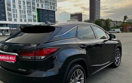 Lexus RX IV рестайлинг, 2021 год, 7 100 000 рублей, 4 фотография