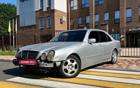 Mercedes-Benz E-Класс, 1999 год, 300 000 рублей, 9 фотография