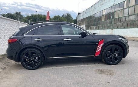 Infiniti QX70, 2014 год, 2 430 000 рублей, 5 фотография