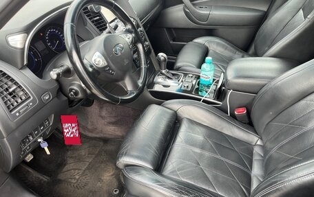 Infiniti QX70, 2014 год, 2 430 000 рублей, 10 фотография