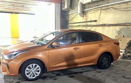 KIA Rio IV, 2018 год, 1 320 000 рублей, 2 фотография